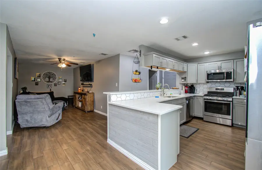 9410 Deanwood Street, Houston, TX 77040 - Image #2