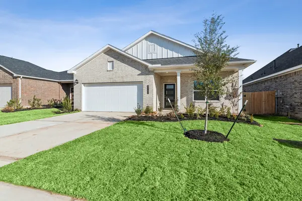 9742 Enclave Ridge Road, Willis, TX 77318