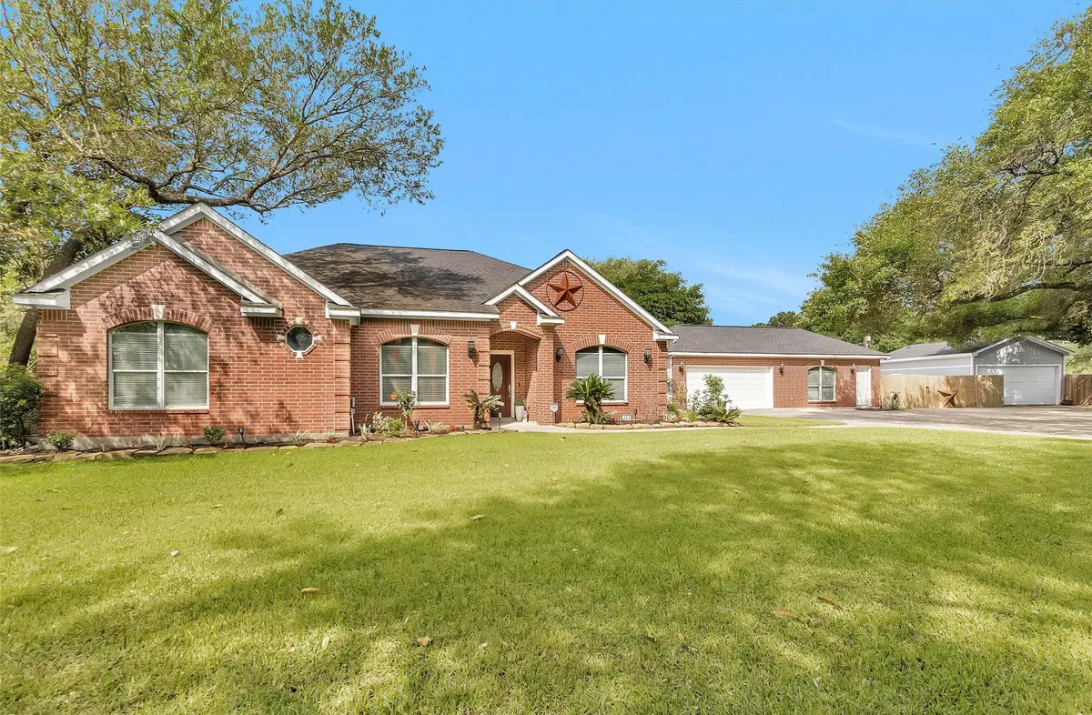 303 Beaumont Drive, Magnolia, TX 77354 - Image #1