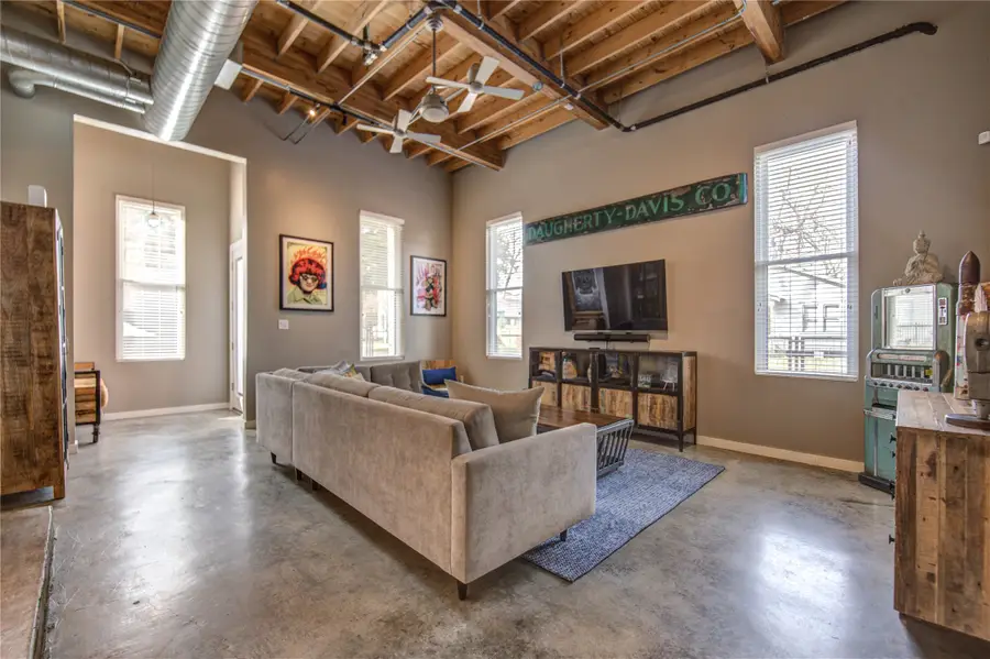 902 E 27th Street, Houston, TX 77009 - #2