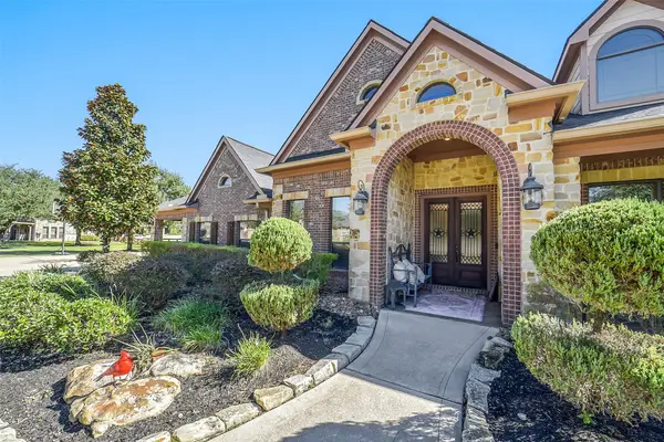 22114 E Meadowhurst Circle E, Tomball, TX 77377