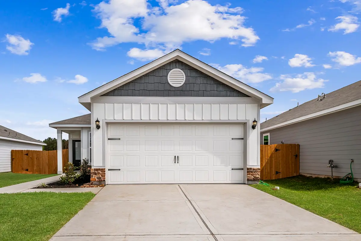 16462 Honeysuckle Hill Drive, Conroe, TX 77303 - #1