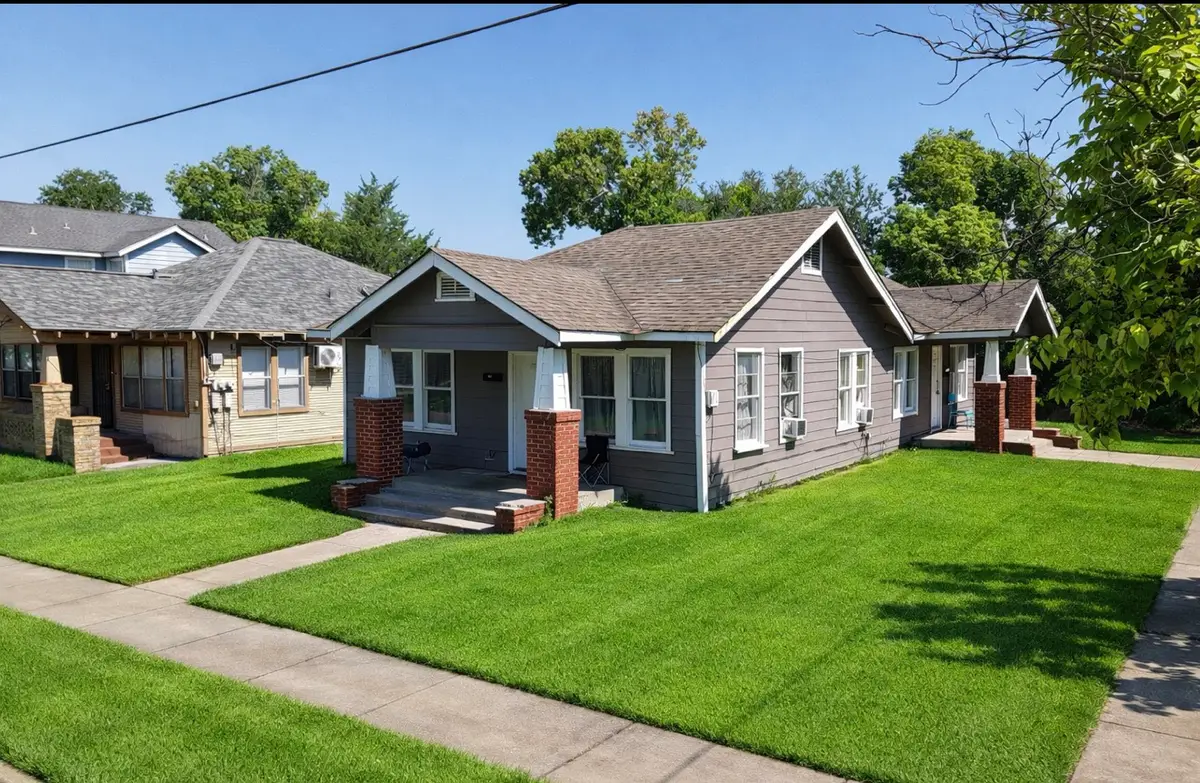 300 W James Street, Baytown, TX 77520 - #1