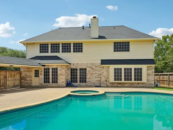 1207 Peregrine Drive, Friendswood, TX 77546
