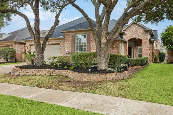 1523 Orchard Park Drive, Houston, TX 77077