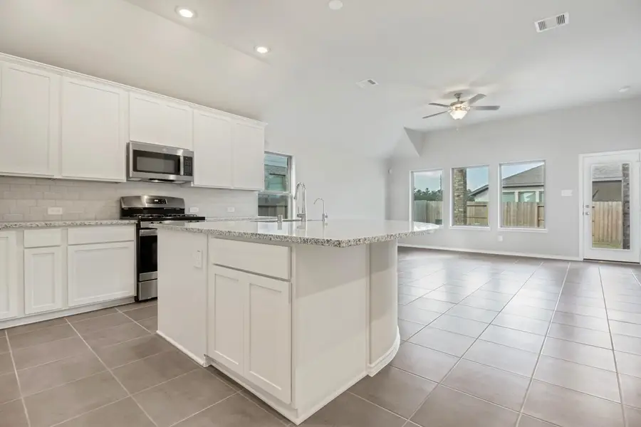 9511 Sierra Crest Lane, Porter, TX 77365 - Image #2