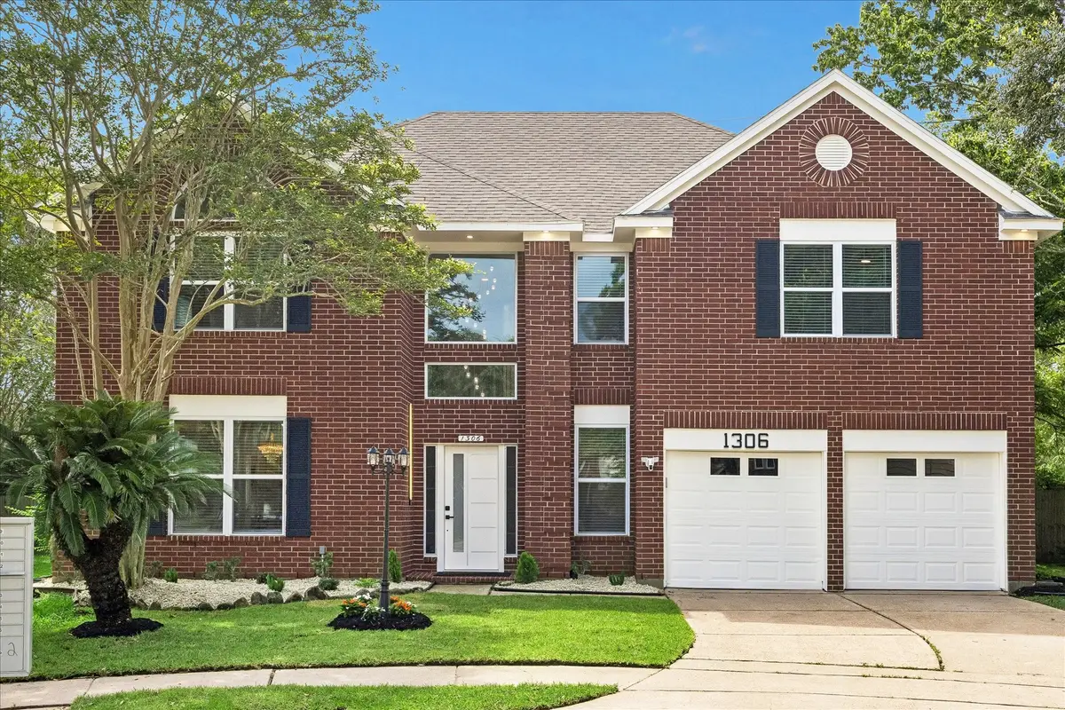 1306 Hunter Wood Drive, League City, TX 77573 - #1