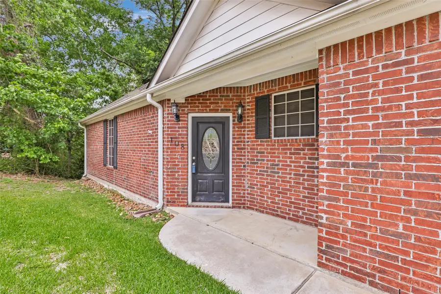 108 Harbour Town Circle, Conroe, TX 77356 - #2