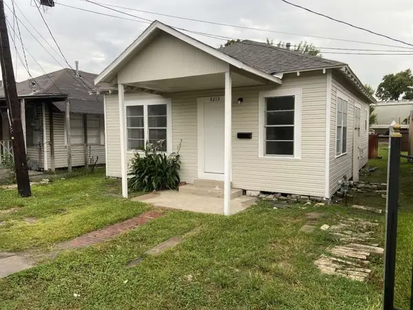 8213 E Erath Street, Houston, TX 77012