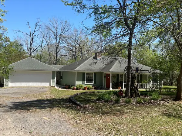 9214 County Road 393, Jewett, TX 75846