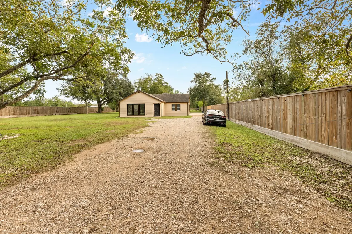 1022 Brooks Avenue, Rosenberg, TX 77471 - Image #1