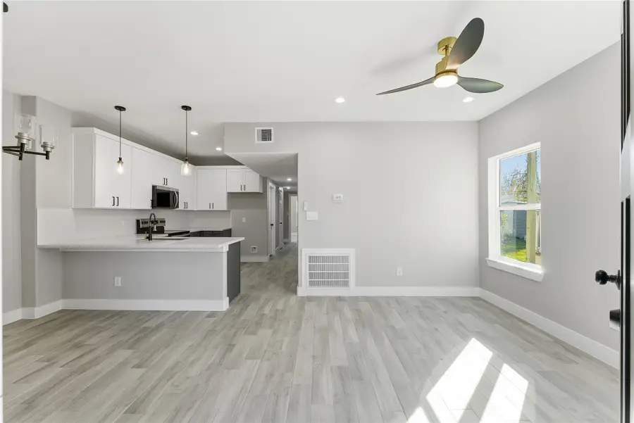 9722 Tuffly St, Houston, TX 77029 - Image #3