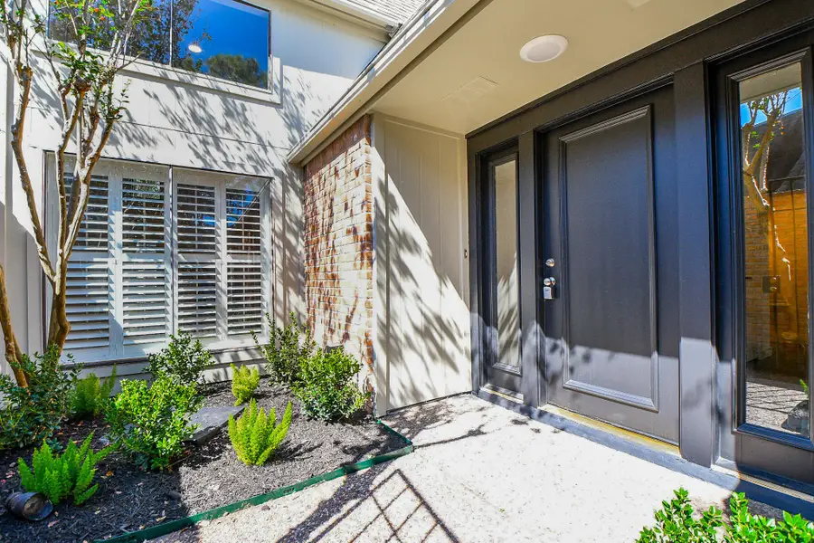 426 E Fair Harbor Lane, Houston, TX 77079 - Image #3