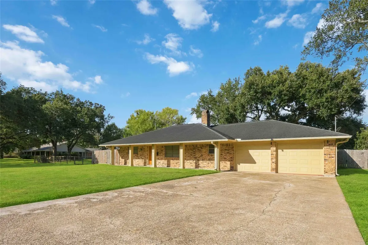 1218 S Booth Lane, Alvin, TX 77511 - #1