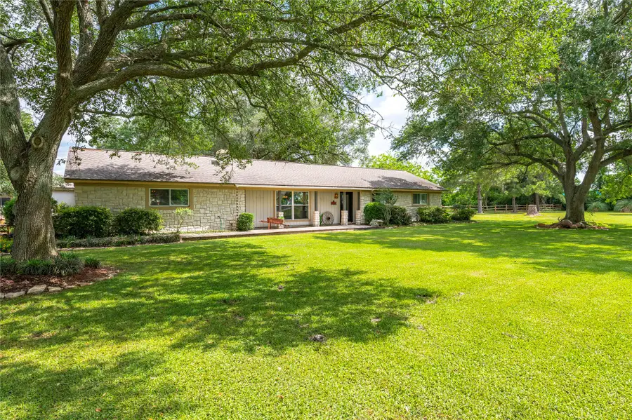 1046 Fm 517 Road, Alvin, TX 77511 - #2