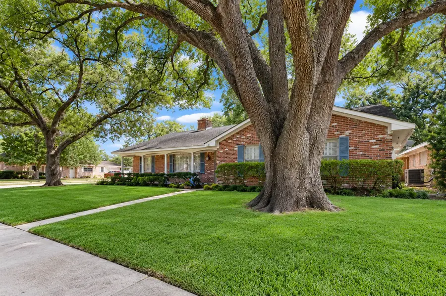 8403 Braes Meadow Drive, Houston, TX 77071 - #2