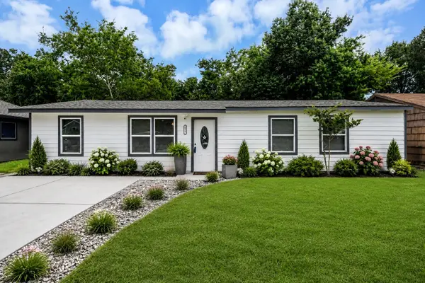 5835 Kenilwood Drive, Houston, TX 77033