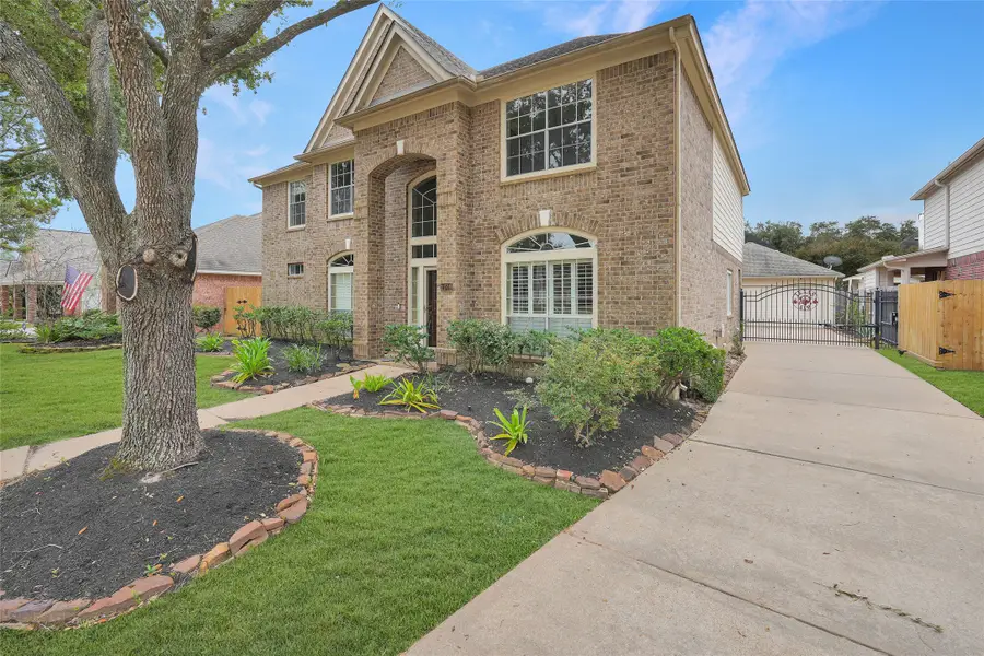 11719 Lakewood Crossing Drive, Tomball, TX 77377 - Image #2