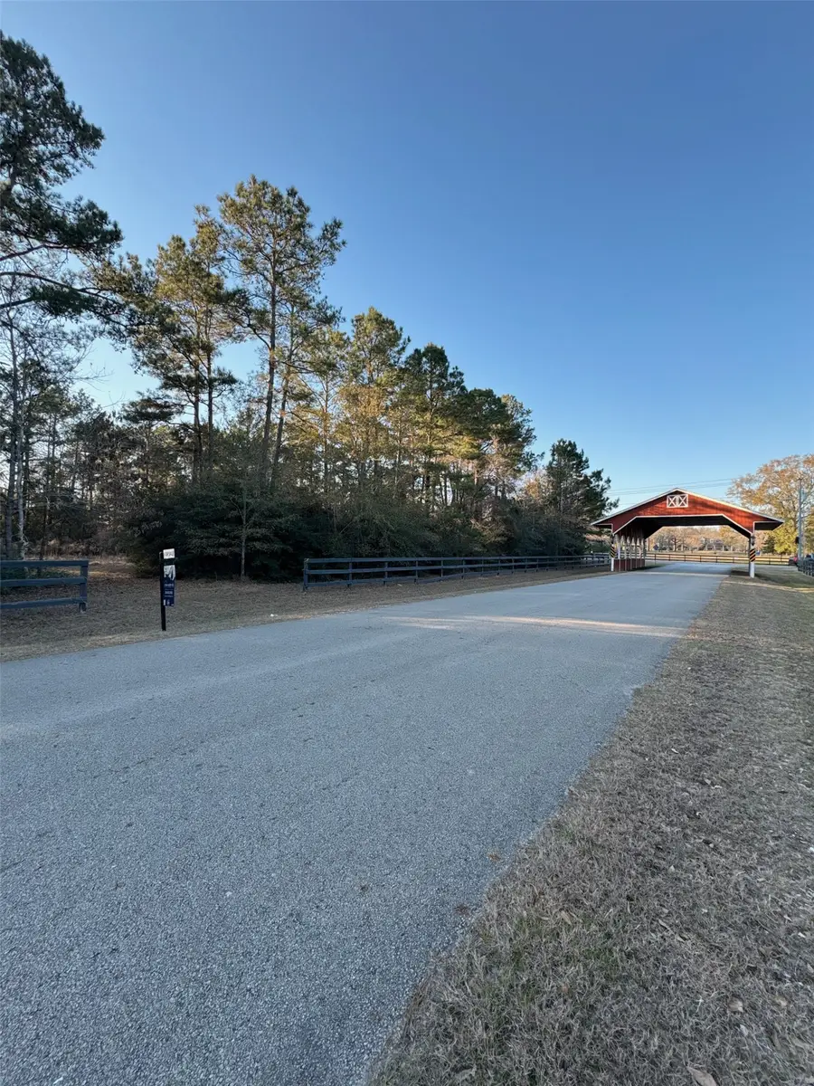 11200 Kentucky Oaks Rd, Conroe, TX 77304 - Image #3