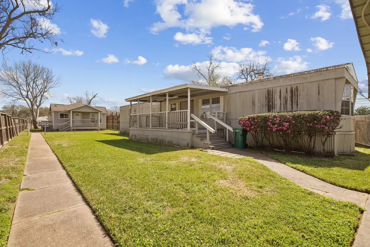 2611 1/2 Violet Street, Pasadena, TX 77503 - #1