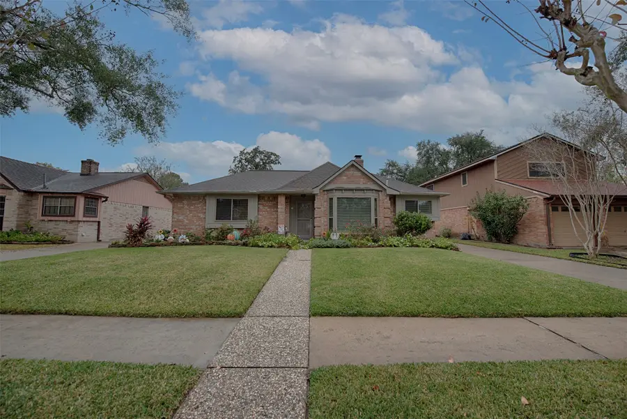 15610 Lone Tree Drive, Houston, TX 77084 - Image #2