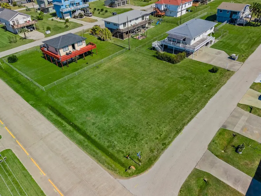 16534 John Davis, Jamaica Beach, TX 77554 - Image #3