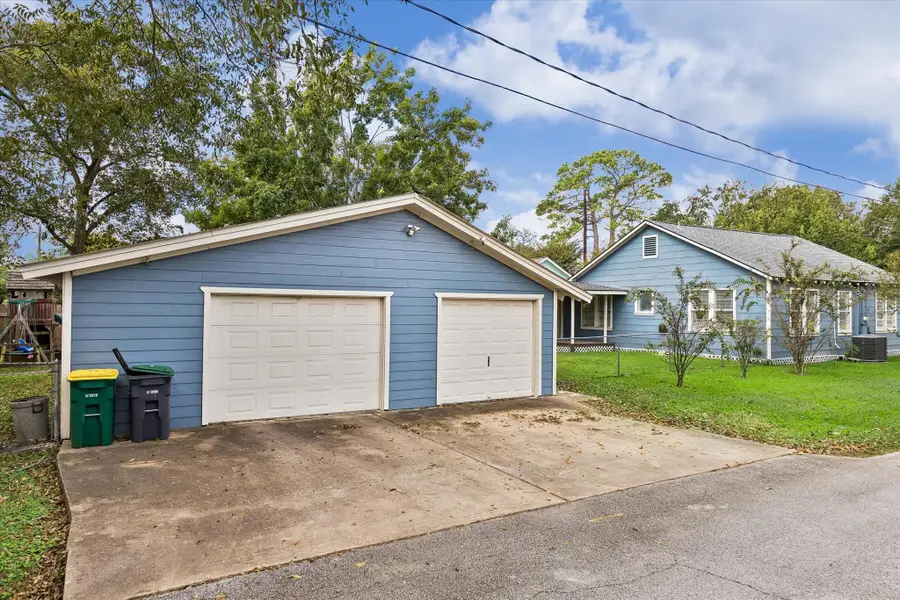 401 Florence Street, Tomball, TX 77375 - #2