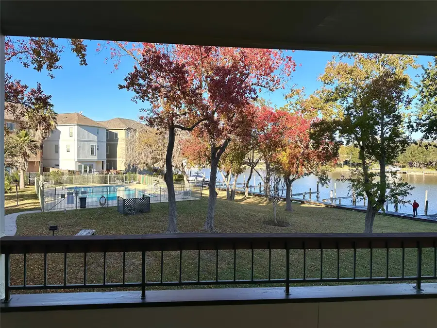 18809 Egret Bay Boulevard #304, Webster, TX 77058 - Image #2