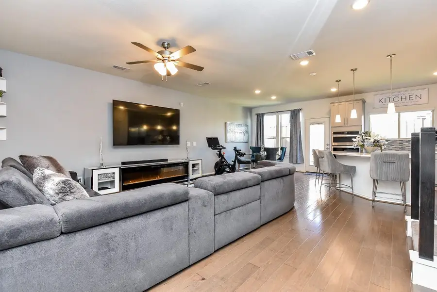 10310 Marston Vineyard Drive, Houston, TX 77025 - Image #2