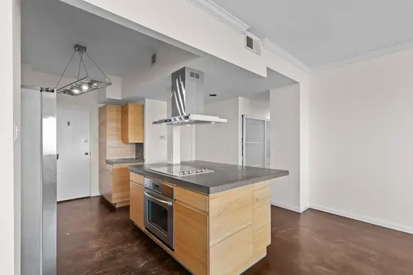 5000 Montrose Boulevard #16B, Houston, TX 77006