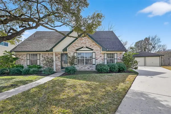 12323 Meadow Berry Drive, Meadows Place, TX 77477