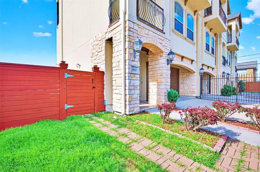 3912 Ennis Street, Houston, TX 77004 - #3