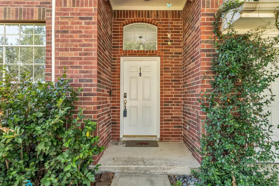 3326 Pebble Beach Lane, Pearland, TX 77584 - Image #2