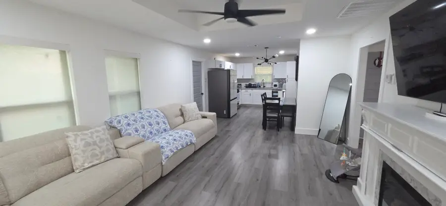 2303 Thomas Avenue, Pasadena, TX 77506 - #2