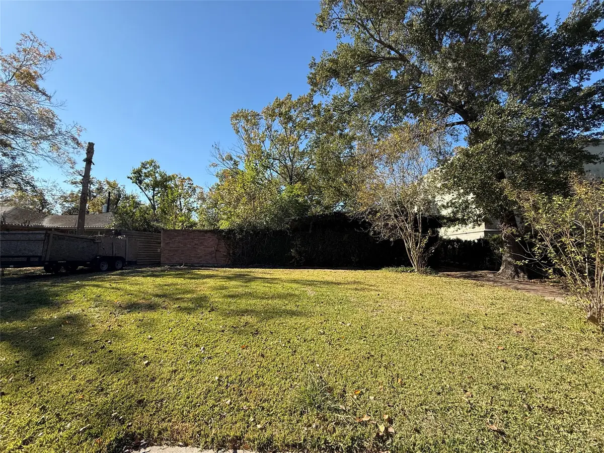 9314 Lugary Drive, Houston, TX 77074 - Image #1