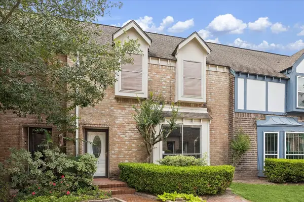 840 Threadneedle Street #207, Houston, TX 77079