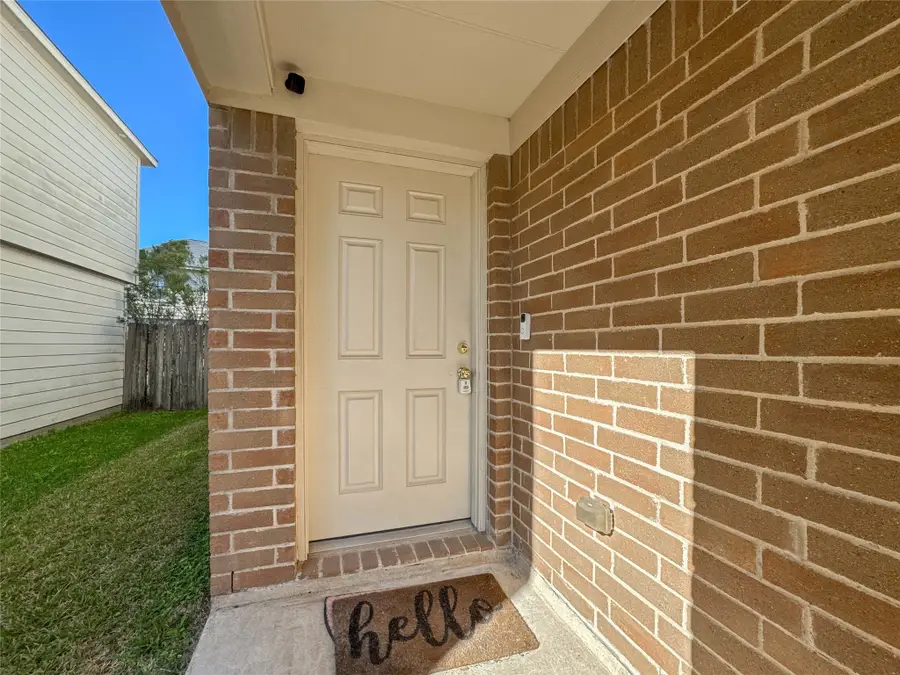 11747 Greensbrook Garden Drive, Houston, TX 77044 - Image #2