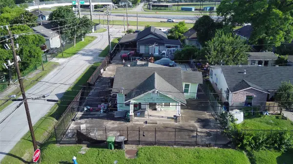 8326 John Street, Houston, TX 77012