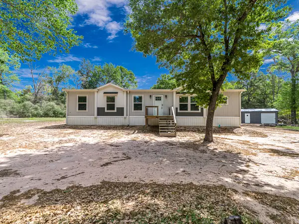 1047 Jim Bob Lane, New Ulm, TX 78950
