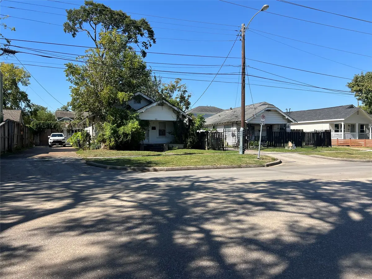 1811 & 1815 Studewood Street, Houston, TX 77008 - Image #1