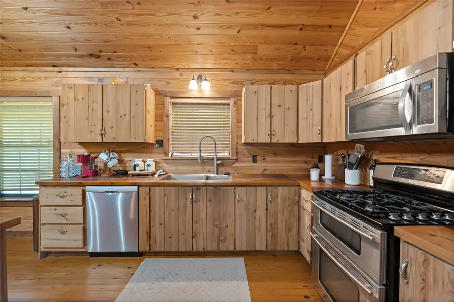 678 Old Phelps Road, Huntsville, TX 77340 - Image #2