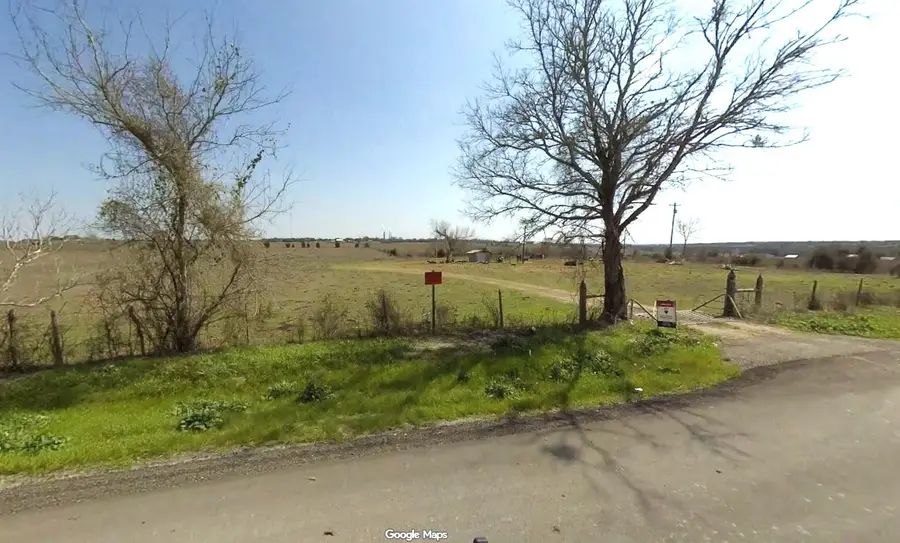 9115 Tx-159, La Grange, TX 78945 - Image #3