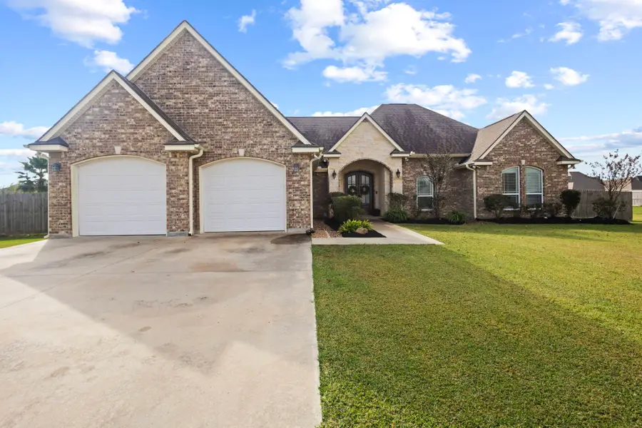 621 Pioneer, Bridge City, TX 77611 - Image #2