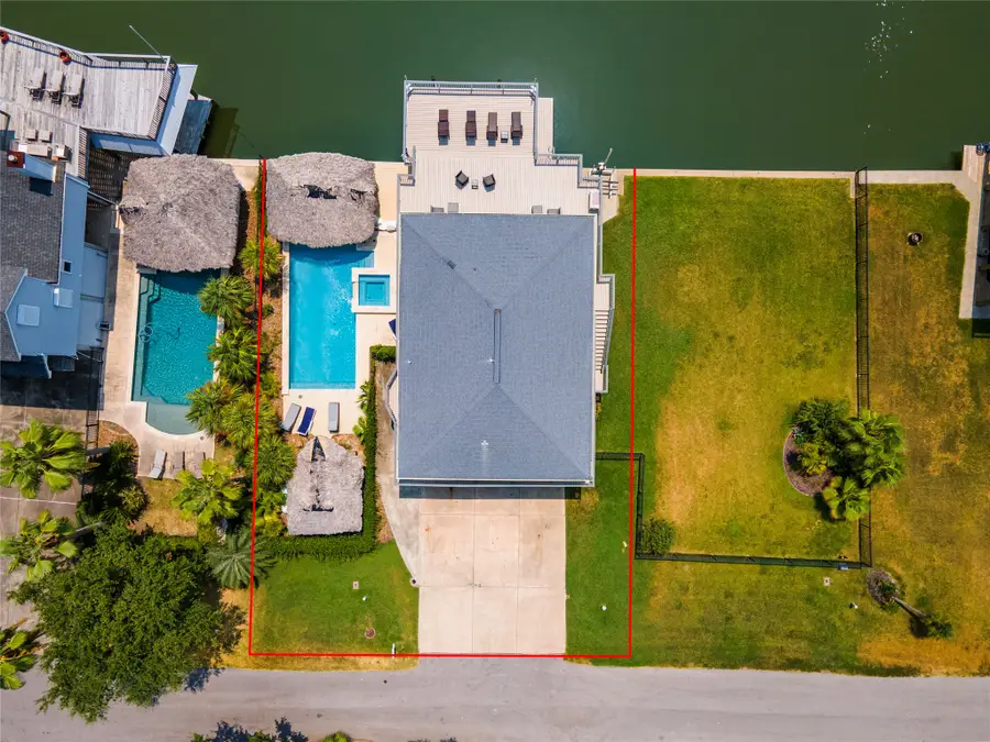 1331 Coral Way, Tiki Island, TX 77554 - #2