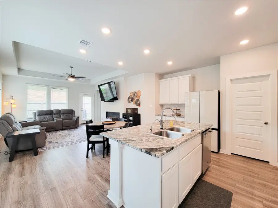 2818 Bluebonnet Ridge Drive, Conroe, TX 77304 - #2