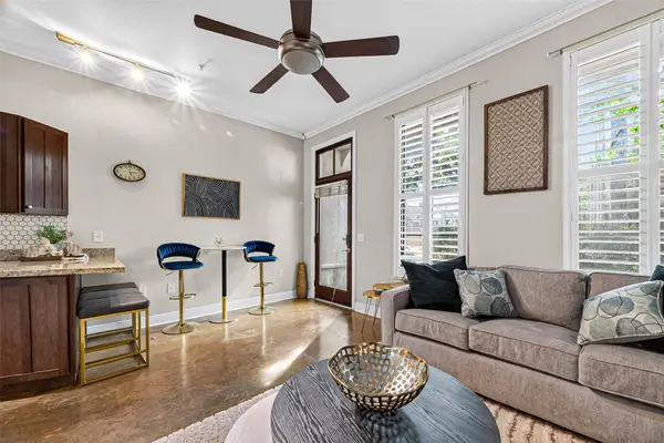 1602 Elgin Street #6, Houston, TX 77004