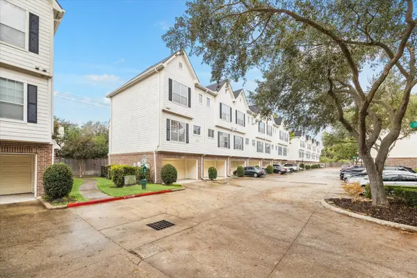 9200 Westheimer Road #907, Houston, TX 77063