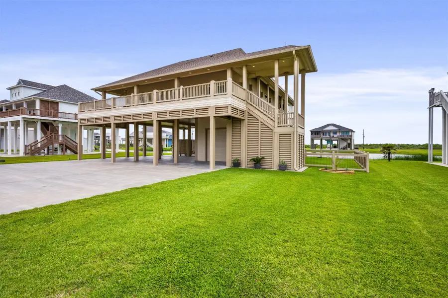 3721 Biscayne Beach Road, Crystal Beach, TX 77650 - #2
