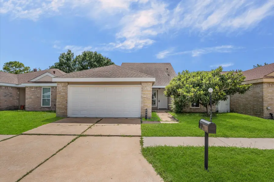 6130 Briar Terrace Drive, Houston, TX 77072 - Image #2