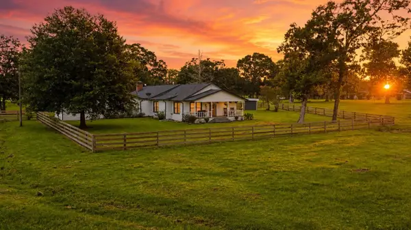 100 E Hill Ranch Lane, New Waverly, TX 77358